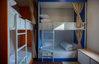 Хостелы Hostel Abano Тбилиси Кровать в общем 4-местном номере для мужчин и женщин-11